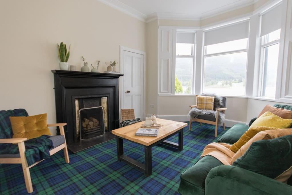 Rossmay House - 4 Bedroom Scottish Villa With Waterfront / Mountain Views أروكار المظهر الخارجي الصورة