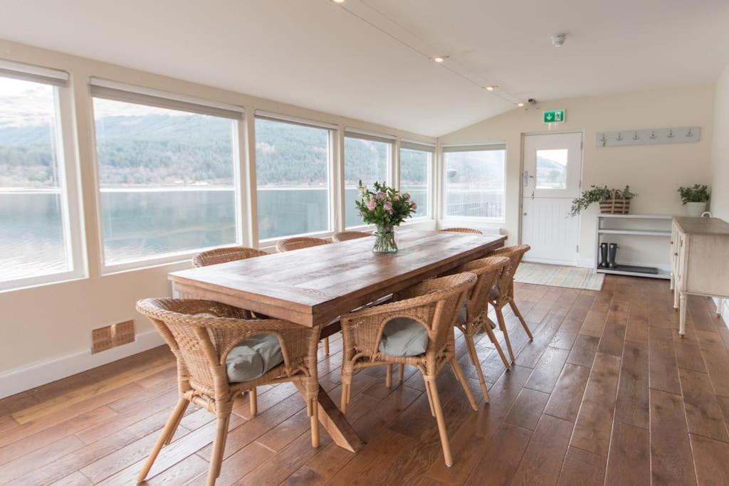 Rossmay House - 4 Bedroom Scottish Villa With Waterfront / Mountain Views أروكار المظهر الخارجي الصورة