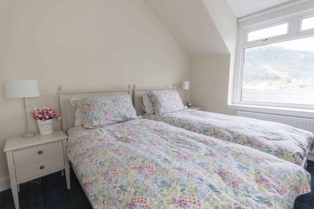 Rossmay House - 4 Bedroom Scottish Villa With Waterfront / Mountain Views أروكار المظهر الخارجي الصورة