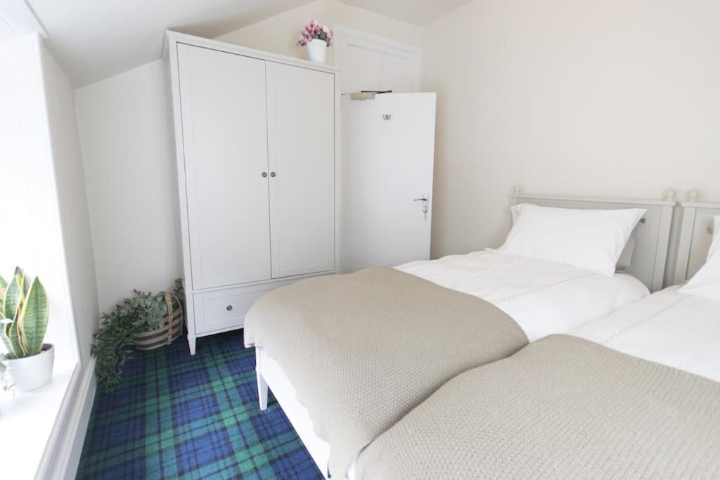 Rossmay House - 4 Bedroom Scottish Villa With Waterfront / Mountain Views أروكار المظهر الخارجي الصورة
